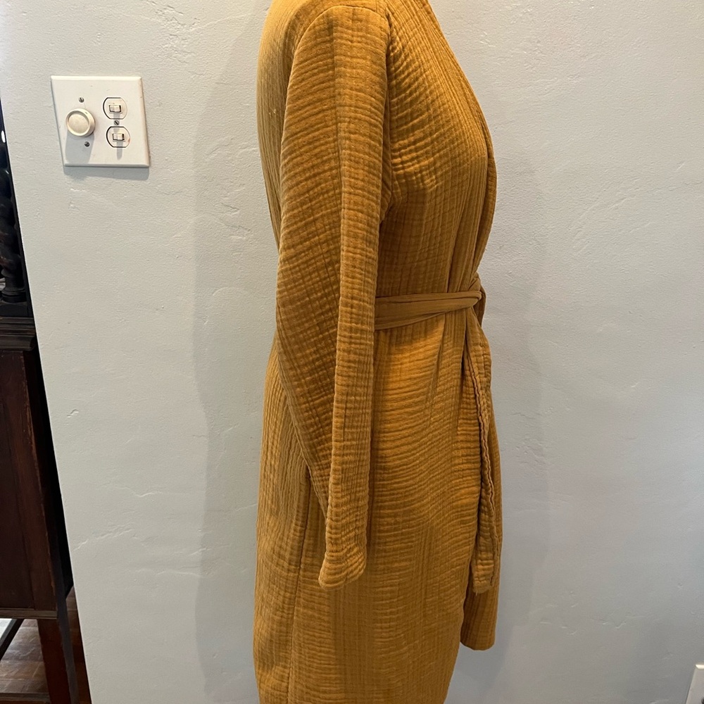 Parachute Golden Textured Robe - Picture 6 of 9
